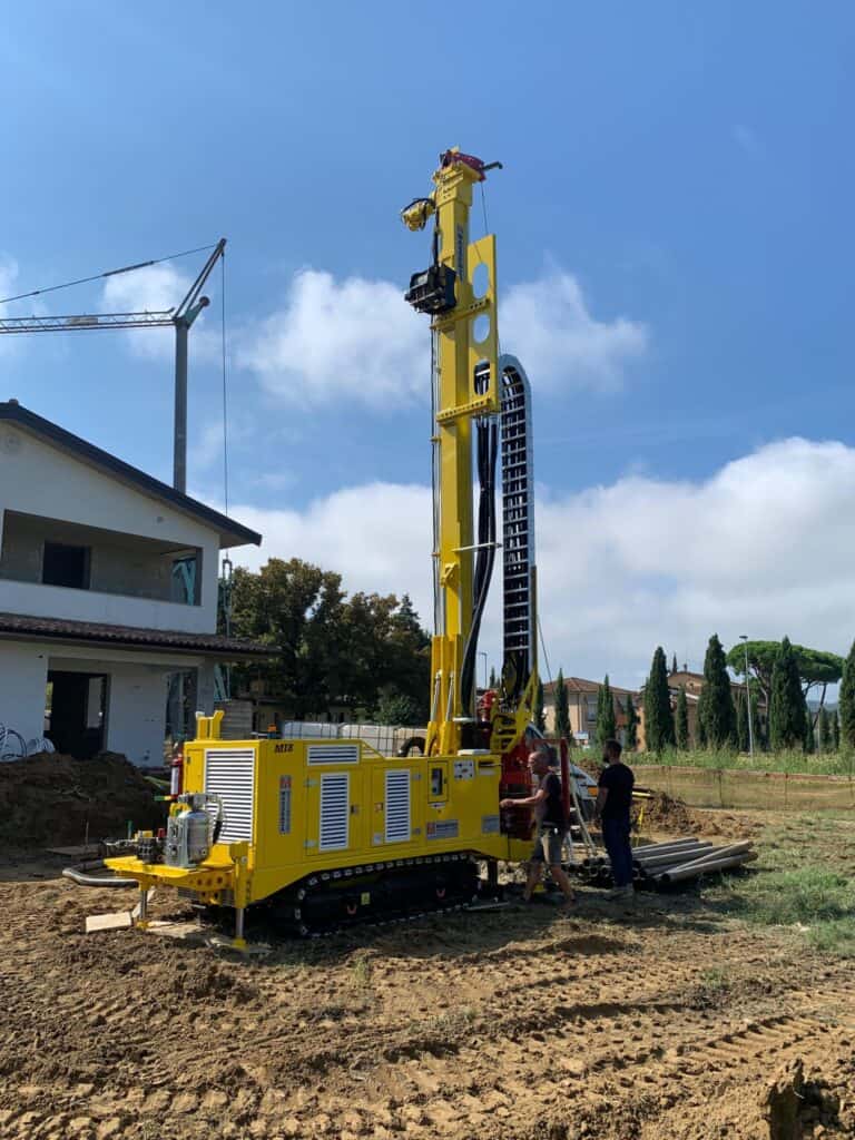 2611_Mi8_foreuse Massenza Drilling rigs chantier Ponte a Egola