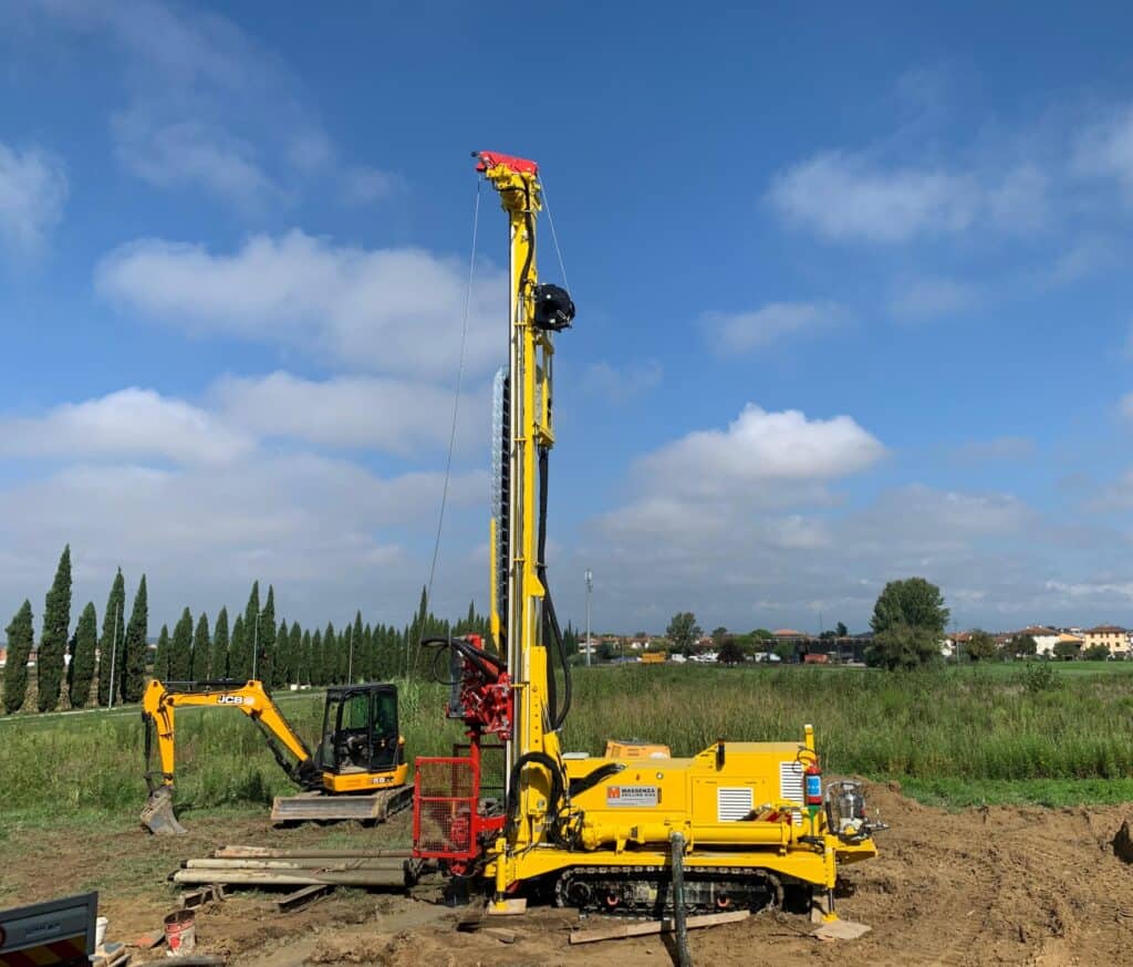 2611_Mi8_ foreuse Massenza Drilling rigs chantier Ponte a Egola