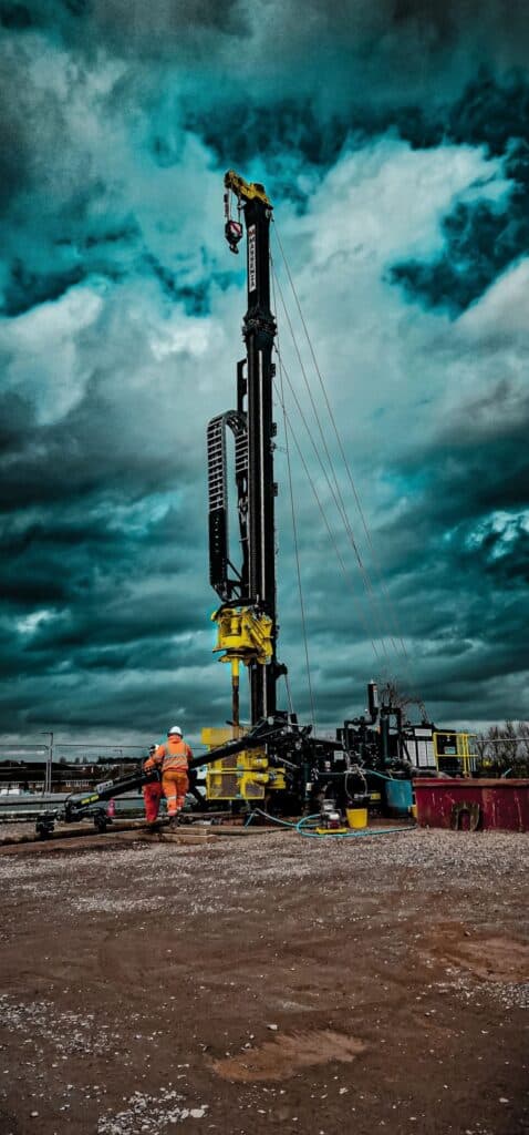 2633_Mi40 foreuse Massenza drilling rigs chantier Royaume-Uni