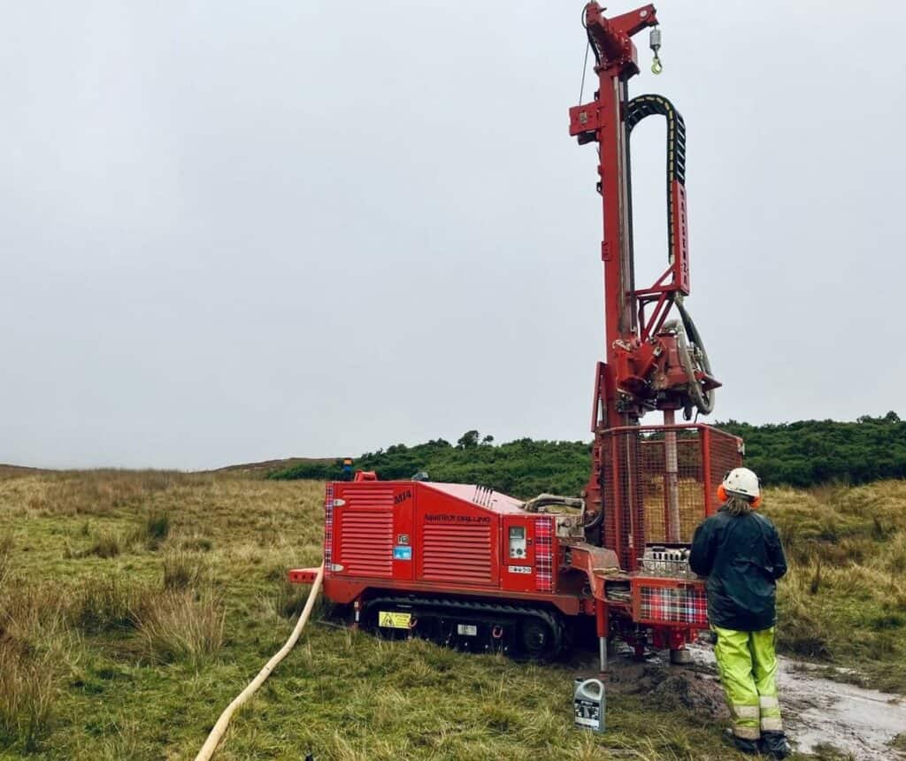 2672 Mi4 foreuse Massenza drilling rigs chantier Royaume-Uni 2024