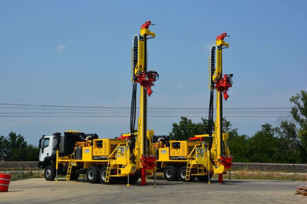 2689_2688_foreuses Massenza Drilling rigs