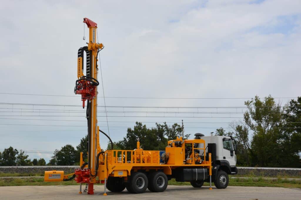 2691_Mi12_foreuse Massenza Drilling rigs